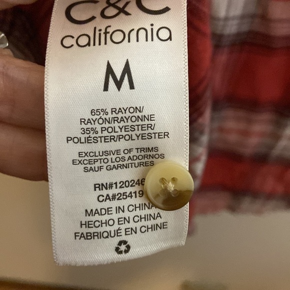 C & C California Kyle Plaid Button Down Rayon Blouse in size m, EUC - Picture 7 of 7